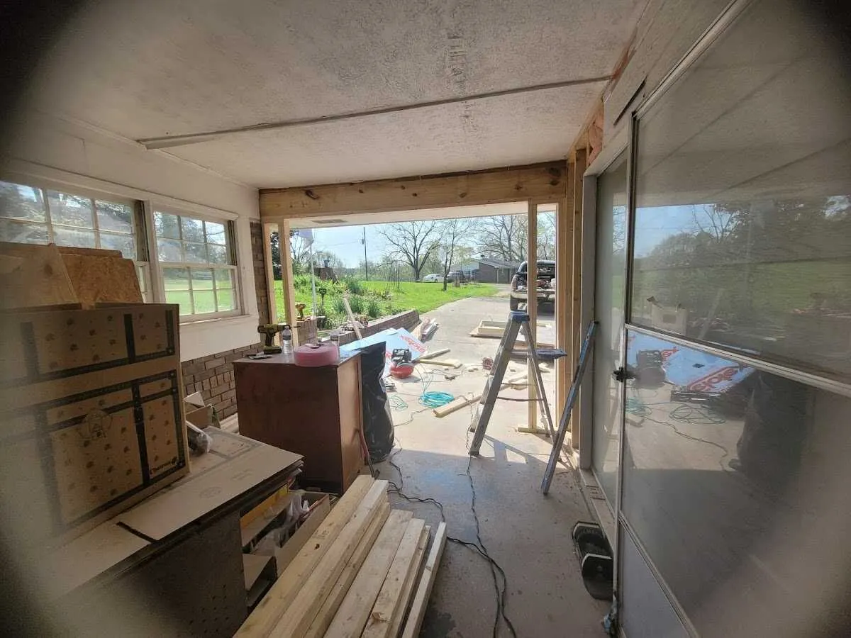 Air movers and dehumidifier for Drying & Dehumidification in Cinnaminson